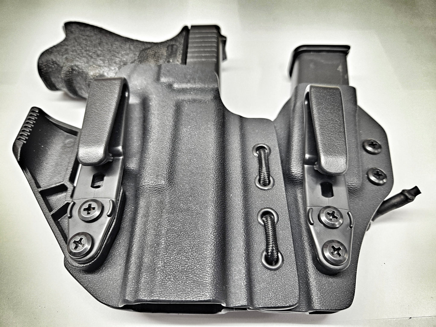 Henchmen Glock 19/23/32/19X/45 (Right Handed)
